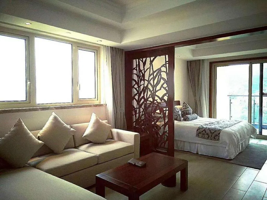 Sanya Shanghai Huating Boutique Resort Hotel