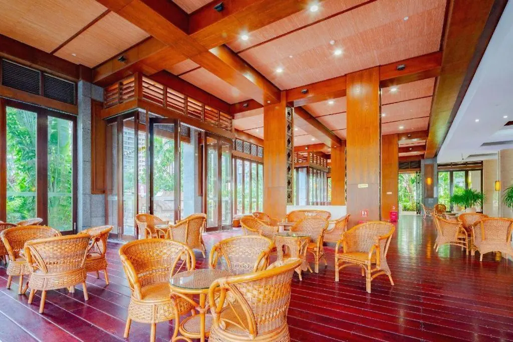 Sanya Shanghai Huating Boutique Resort Hotel 4*,