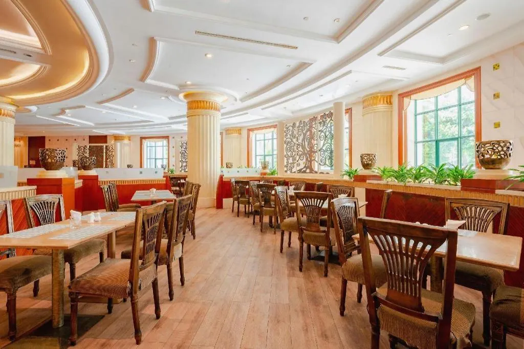 Sanya Shanghai Huating Boutique Resort Hotel