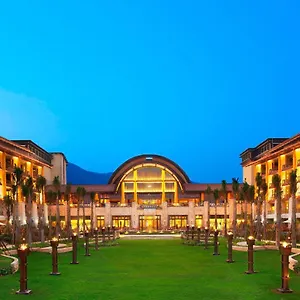 The St. Regis Yalong Bay Курортный комплекс