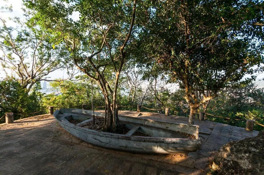 Sanya Shanghai Huating Boutique Resort Hotel