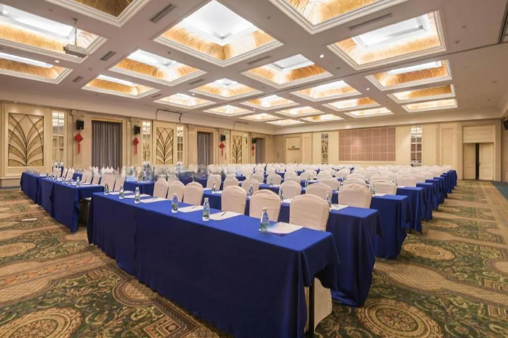 Sanya Shanghai Huating Boutique Resort Hotel