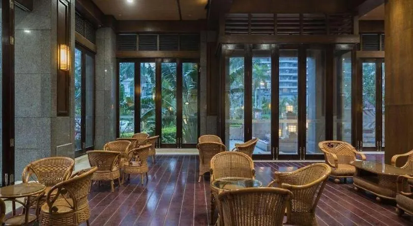 Sanya Shanghai Huating Boutique Resort Hotel 4*,