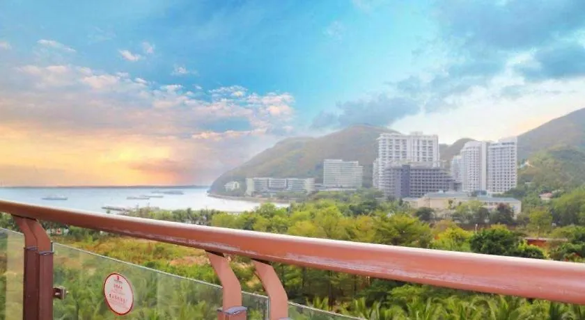 Sanya Shanghai Huating Boutique Resort Hotel 4*,